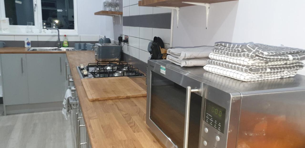 Homestay In Birmingham Sleeps 8 - Free Parking & Wifi Exteriör bild