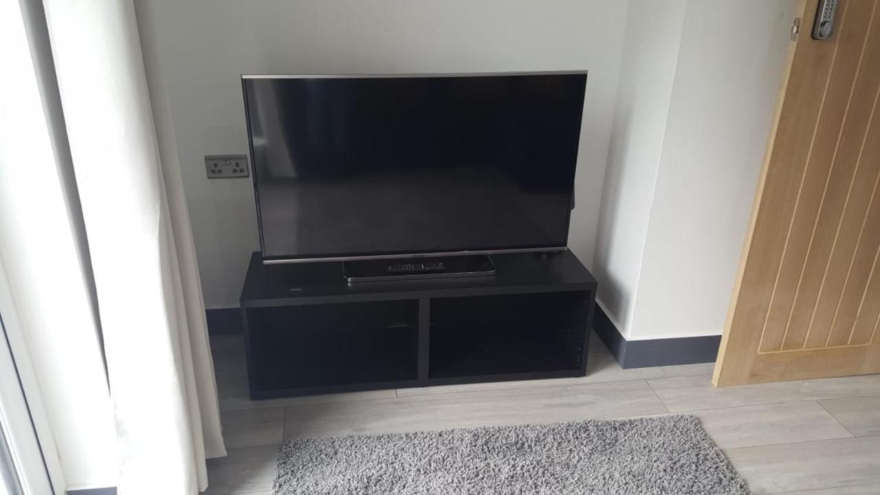 Homestay In Birmingham Sleeps 8 - Free Parking & Wifi Exteriör bild