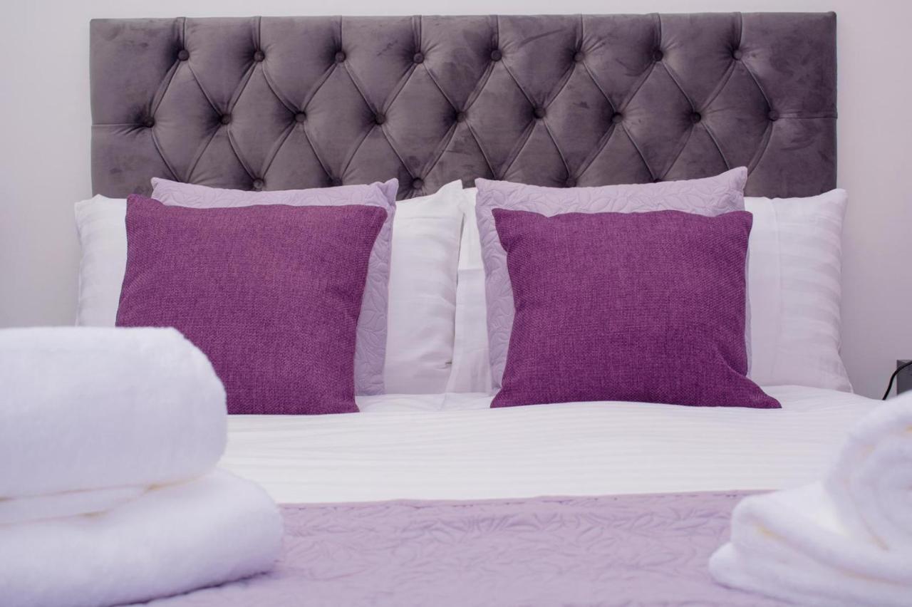 Homestay In Birmingham Sleeps 8 - Free Parking & Wifi Exteriör bild